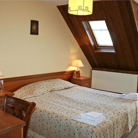 رازلوغ Family Hotel Zora المظهر الخارجي الصورة