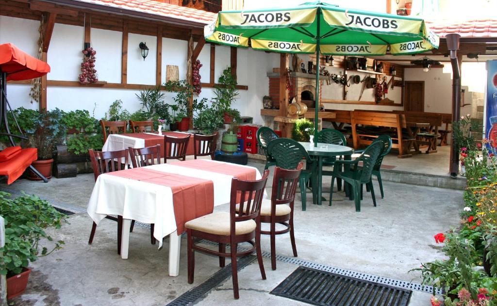رازلوغ Family Hotel Zora المظهر الخارجي الصورة