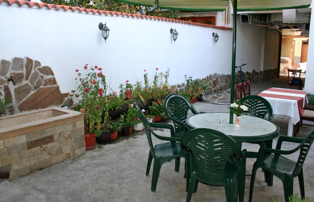رازلوغ Family Hotel Zora المظهر الخارجي الصورة