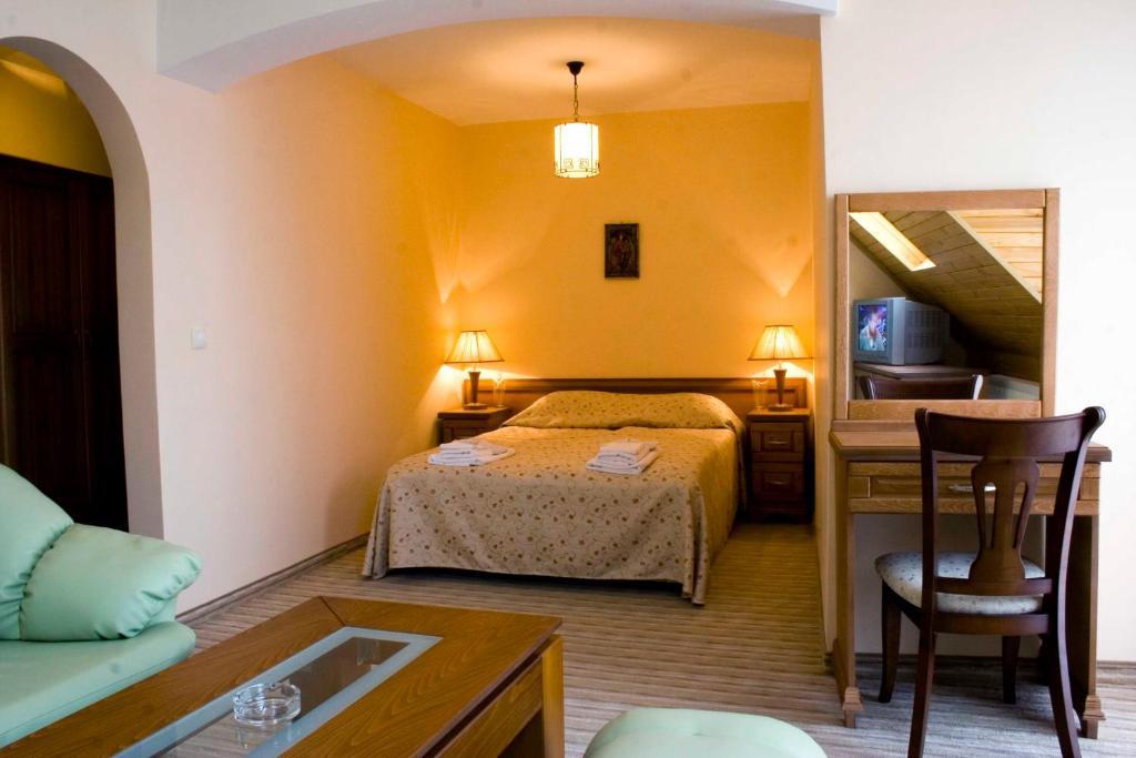 رازلوغ Family Hotel Zora الغرفة الصورة