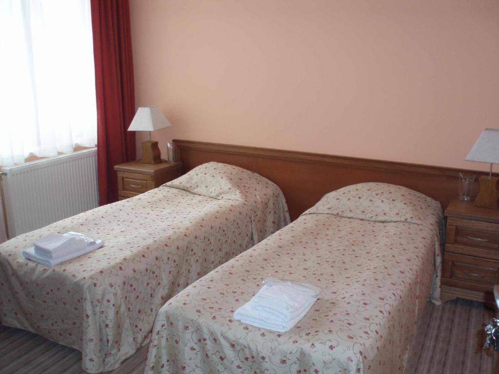 رازلوغ Family Hotel Zora الغرفة الصورة