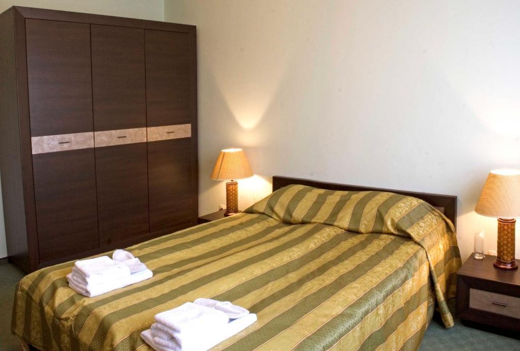رازلوغ Family Hotel Zora الغرفة الصورة