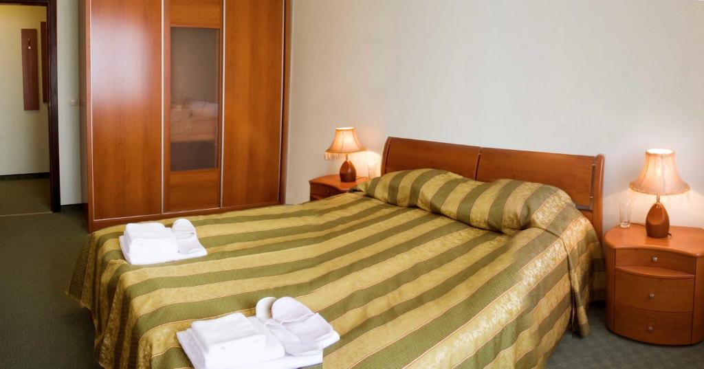 رازلوغ Family Hotel Zora الغرفة الصورة